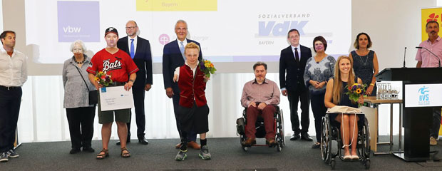Der Behinderten- und Rehabilitations-Sportverband Bayern hat gemeinsam mit Sportminister Joachim Herrmann herausragende Para-Sportlerinnen und -Sportler des Jahres 2019 gewürdigt: "Sie sind für viele andere Menschen mit Behinderung wichtige Vorbilder und machen Mut!" Innenminister Joachim Herrmann ehrt herausragende Para-Sportlerinnen und -Sportler