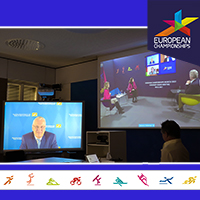 9. Februar 2021: European Championships 2022 in München – Innen- und Sportminister Joachim Herrmann betonte seine Freude an der digitalen Auftaktveranstaltung für die Mitglieder des European Championships 2022 Honorary Boards: „Das ist nicht nur die Chance, Deutschland als sportbegeistertes und gastfreundliches Land zu präsentieren, sondern hoffentlich auch eine Gelegenheit, den Sport nach der Corona-Pandemie wieder in voller Blüte zu präsentieren und die Begeisterung bei den Zuschauern zu neuem Leben zu erwecken.“ Collage: Herrmann auf Bildschirm, neben Leinwand