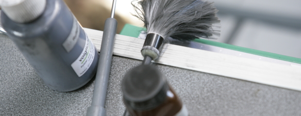 Werkzeug und Materialien zur Spurensicherung Pinsel und Puder zur Sicherung von Fingerabdruckspuren.