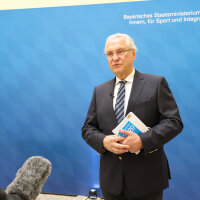 Innenminister Joachim Herrmann (Archiv) Innenminister Joachim Herrmann (Archiv)